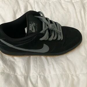 Nike SB Dunk Low
